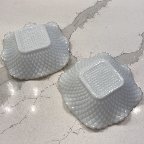 Quilted Diamond Milk Glass Bowls - Picture 3 of 7